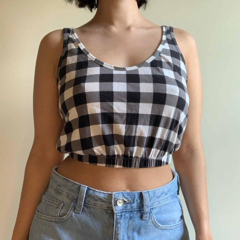 Checkered Crop Top - Picture 4 of 4